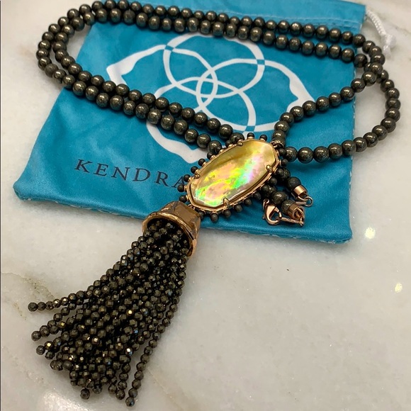 Long beaded necklace - Picture 1 of 4